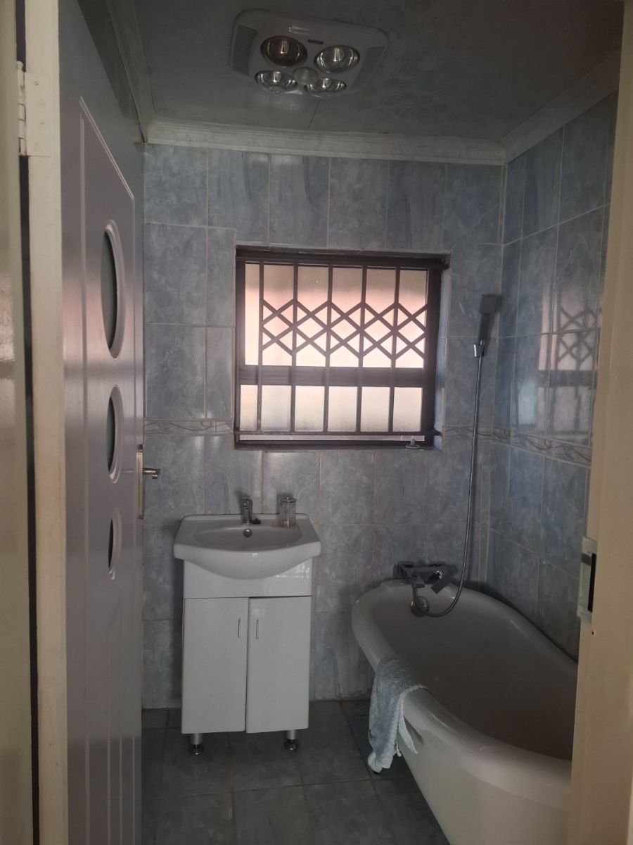 3 Bedroom Property for Sale in Maokeng Free State